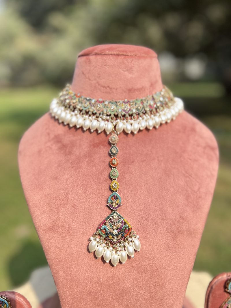 Bold festive jewellery styling suited to Sangeet celebrations